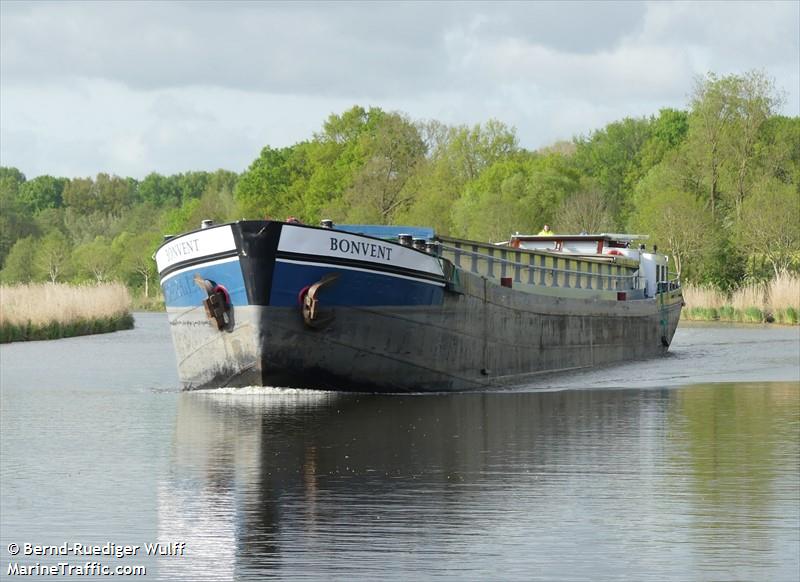 bonvent (WIG) - IMO , MMSI 244000906, Call Sign PH3755 under the flag of Netherlands