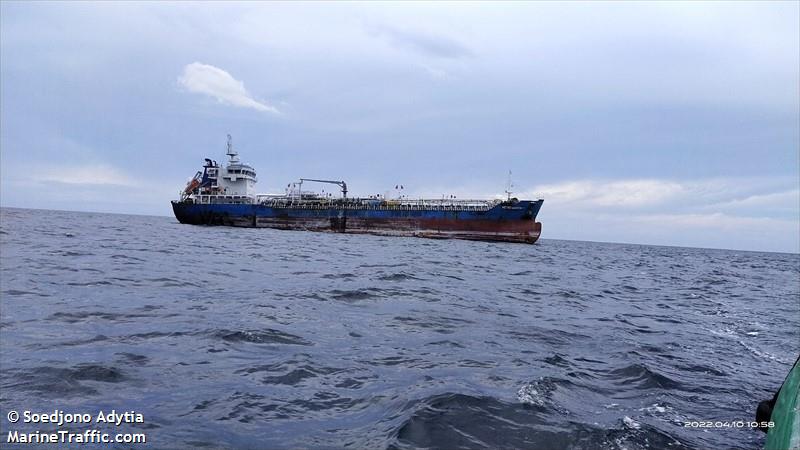 mt.metro maritim 1 (Chemical/Oil Products Tanker) - IMO 9425370, MMSI 525301397, Call Sign YDNB2 under the flag of Indonesia