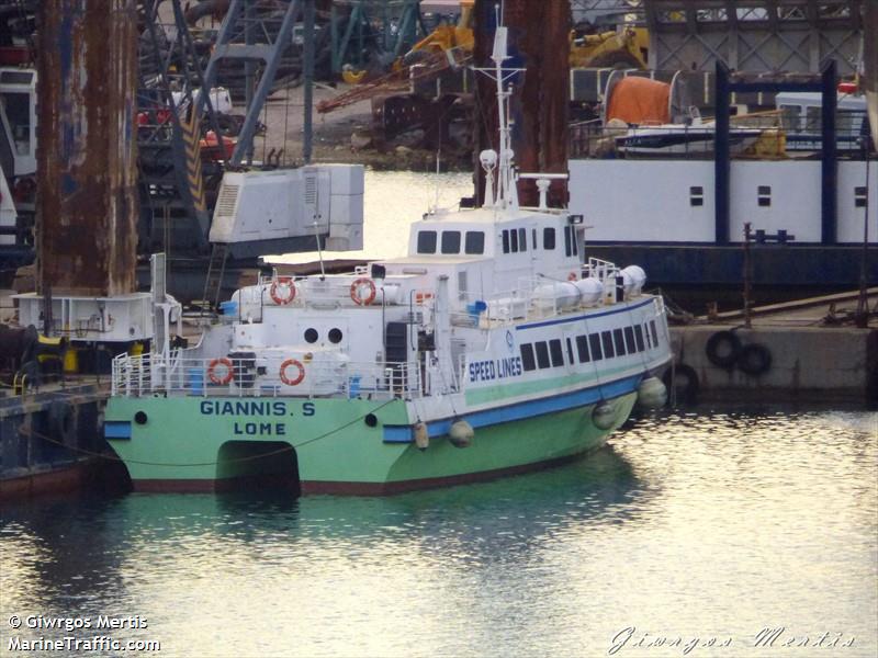 giannis s (Passenger Ship) - IMO 8112706, MMSI 671285100, Call Sign 5VIC4 under the flag of Togolese Rep