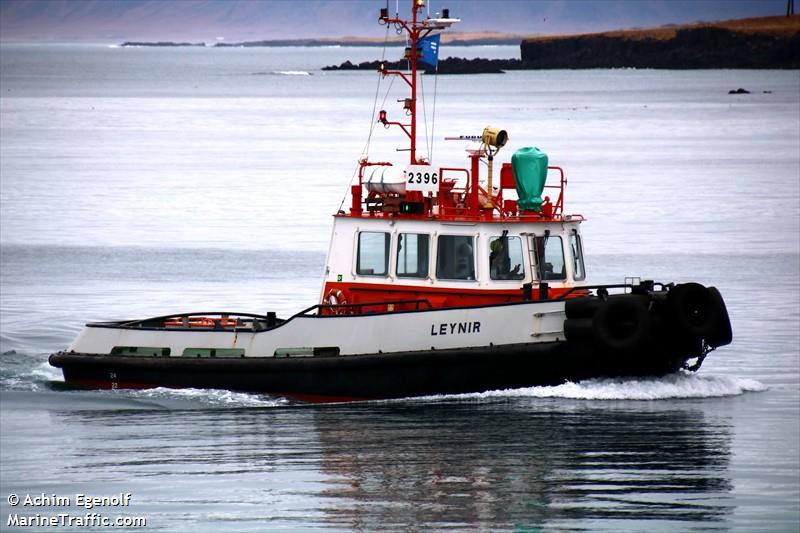 pilot leynir (Pusher Tug) - IMO 9126388, MMSI 251437110, Call Sign TFVW under the flag of Iceland