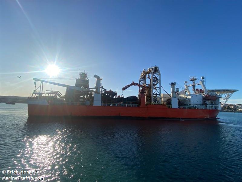 the explorer (Trenching Support Vessel) - IMO 7904932, MMSI 376639000, Call Sign J8B3625 under the flag of St Vincent & Grenadines