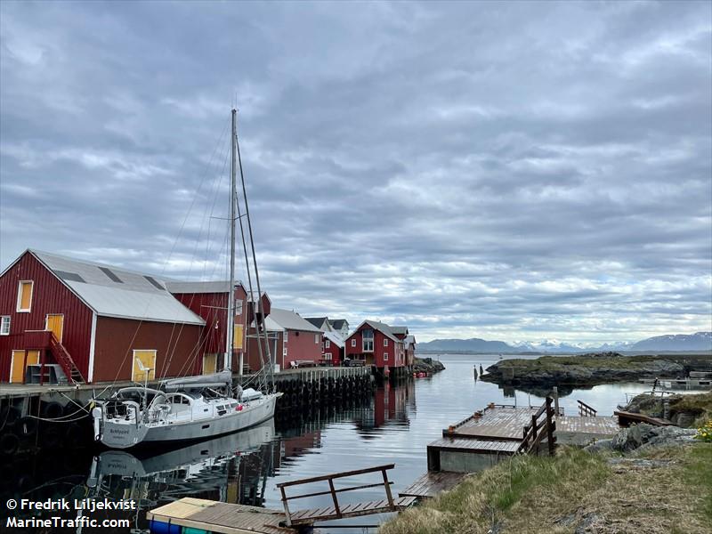 bushpoint (Sailing vessel) - IMO , MMSI 265028730, Call Sign SFE4739 under the flag of Sweden