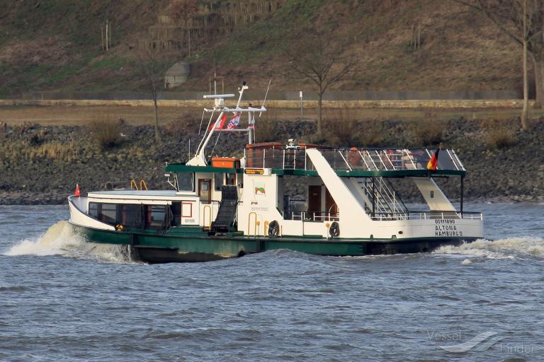 altona (Passenger ship) - IMO , MMSI 211437160, Call Sign DA6171 under the flag of Germany