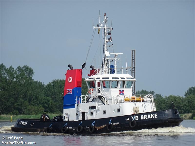 vb brake (Tug) - IMO 8223036, MMSI 211709170, Call Sign DHWR2 under the flag of Germany