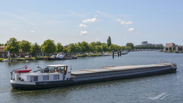 brutus (WIG) - IMO , MMSI 244700611, Call Sign PF7290 under the flag of Netherlands