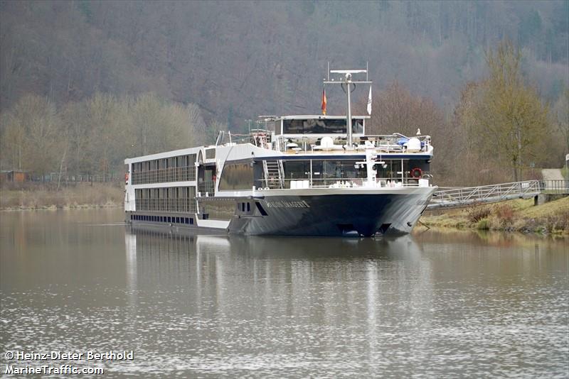 avalon imagery ii (Passenger ship) - IMO , MMSI 269057535, Call Sign HE7535 under the flag of Switzerland