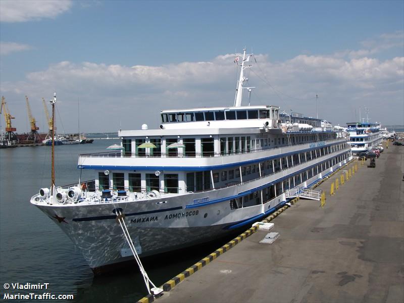 viking sineus (Passenger (Cruise) Ship) - IMO 7823994, MMSI 272582000, Call Sign UUAO8 under the flag of Ukraine