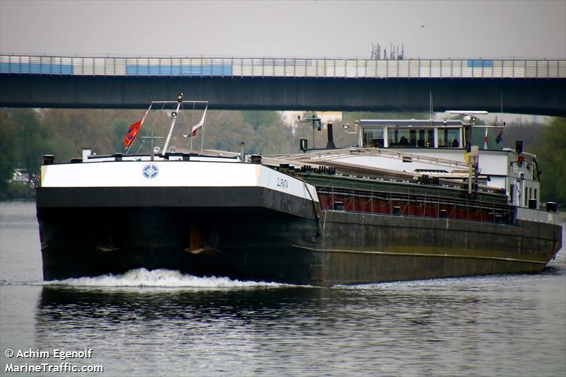 quarta (Cargo ship) - IMO , MMSI 244670587, Call Sign PF2518 under the flag of Netherlands