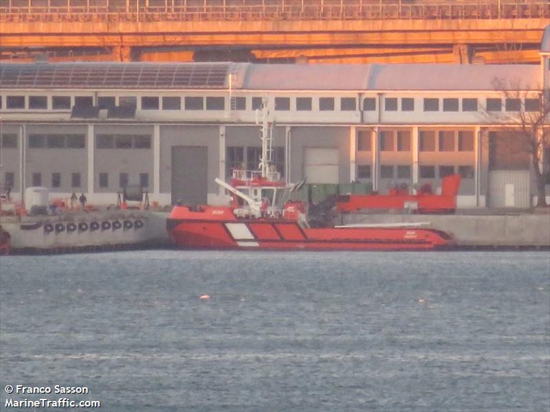 suri (Pollution Control Vessel) - IMO 9847803, MMSI 247381400, Call Sign IJTF2 under the flag of Italy