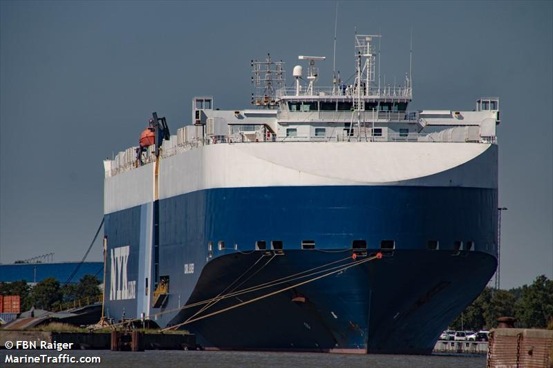 coral leader (Vehicles Carrier) - IMO 9318486, MMSI 308038000, Call Sign C6VT5 under the flag of Bahamas