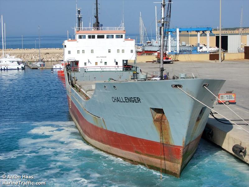 challenger 1 (General Cargo Ship) - IMO 7396642, MMSI 374676000, Call Sign 3EUX9 under the flag of Panama