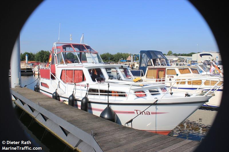tina (Pleasure craft) - IMO , MMSI 211752740, Call Sign DG9310 under the flag of Germany