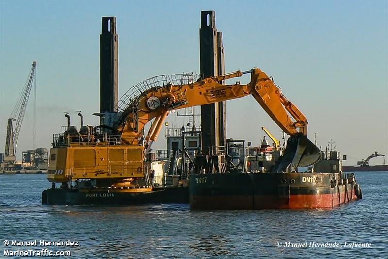 il principe (Dredging or UW ops) - IMO , MMSI 645232000, Call Sign 3BOH under the flag of Mauritius
