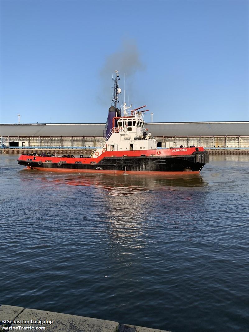 albacora (Tug) - IMO 7337567, MMSI 701000792, Call Sign LW2814 under the flag of Argentina