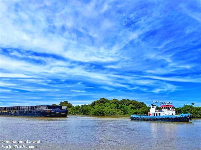 tb labakkang (Tug) - IMO , MMSI 525600286 under the flag of Indonesia