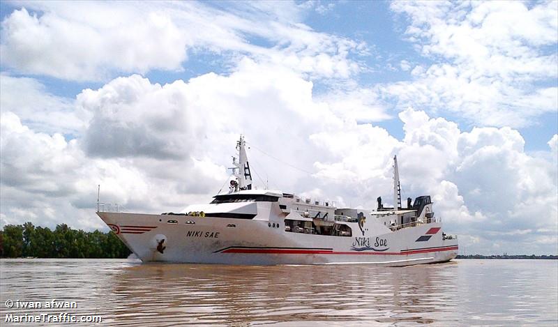 km. niki sae (Passenger/Ro-Ro Cargo Ship) - IMO 9115066, MMSI 525021302, Call Sign PLSG under the flag of Indonesia