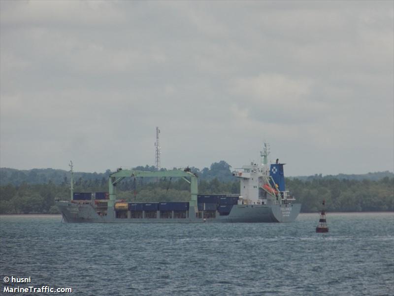 reliance (General Cargo Ship) - IMO 9051595, MMSI 525025095, Call Sign JZPF under the flag of Indonesia