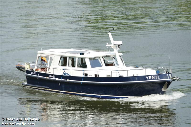 yentl (Pleasure craft) - IMO , MMSI 211496720, Call Sign DB8375 under the flag of Germany