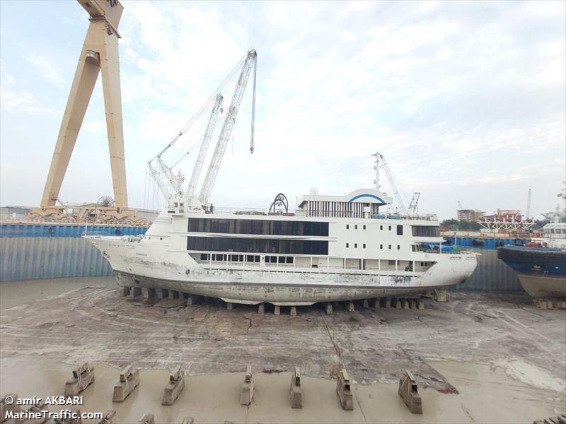 roya darya (Passenger Ship) - IMO 8901717, MMSI 422508900, Call Sign EPWD9 under the flag of Iran