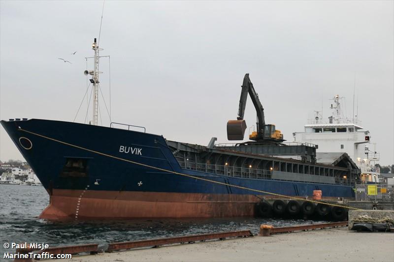 buvik (Aggregates Carrier) - IMO 9006356, MMSI 258009780, Call Sign LAOV8 under the flag of Norway