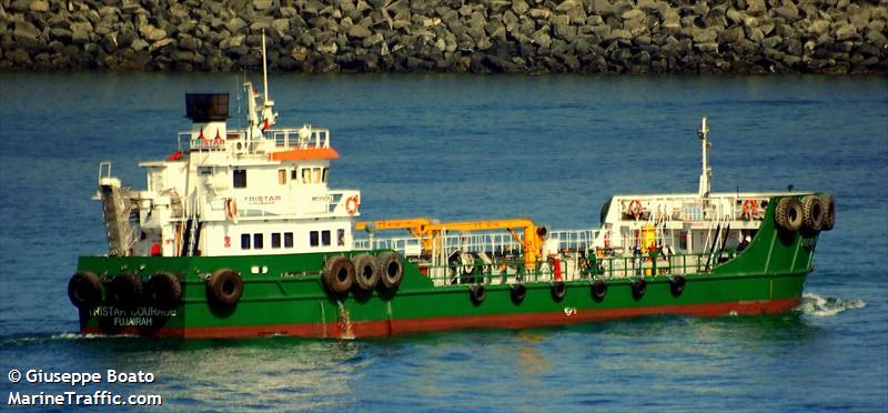 tristar courage (Bunkering Tanker) - IMO 9540912, MMSI 470473000, Call Sign A6E2568 under the flag of UAE