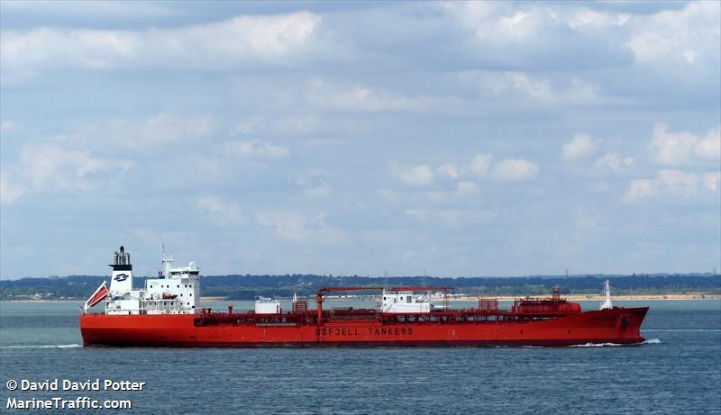 bow cedar (Chemical/Oil Products Tanker) - IMO 9087013, MMSI 538009688, Call Sign V7A5043 under the flag of Marshall Islands
