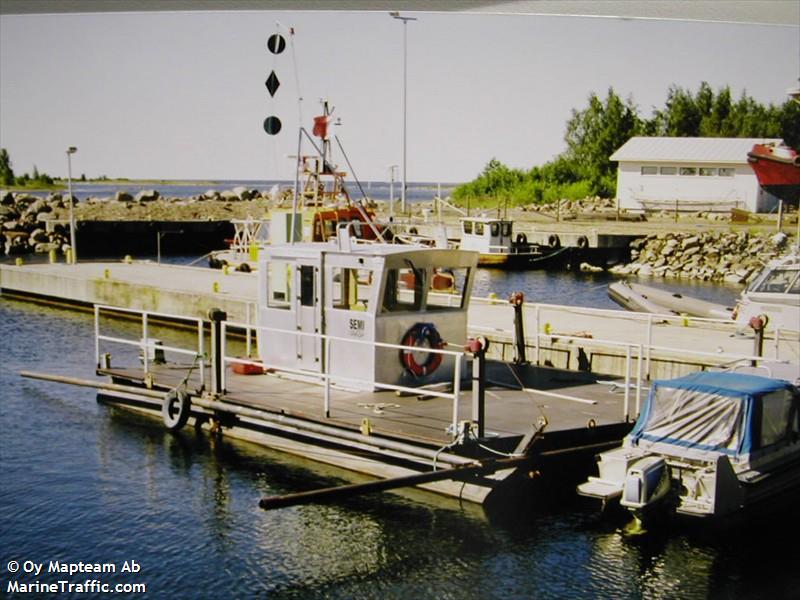 semi (Dredging or UW ops) - IMO , MMSI 230113580, Call Sign OG8799 under the flag of Finland