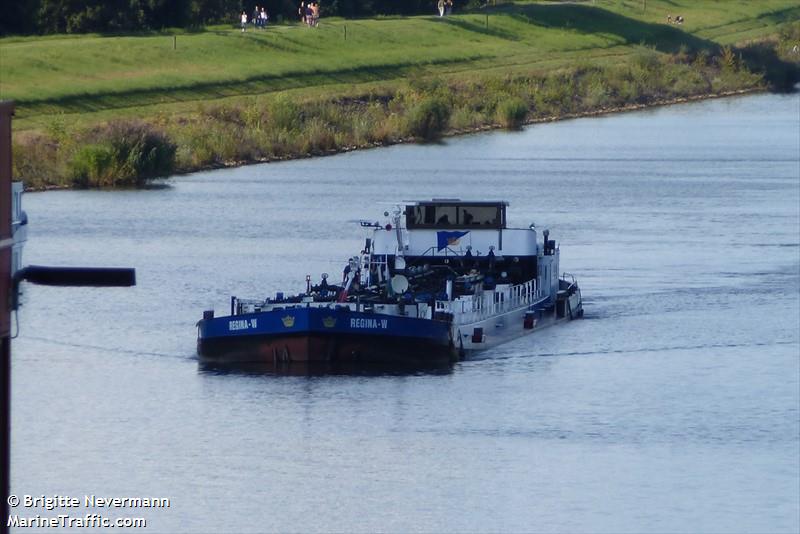 regina w (Unknown) - IMO , MMSI 261186200, Call Sign SR6200 under the flag of Poland