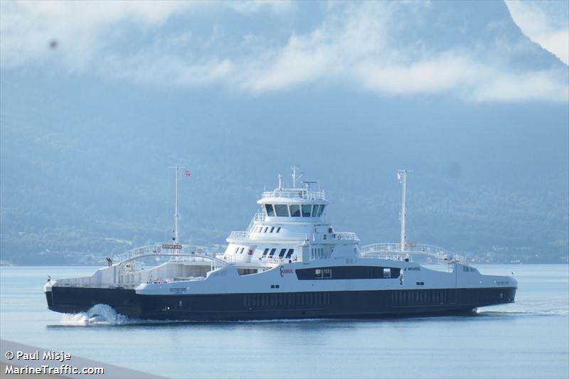 vestrefjord (Passenger/Ro-Ro Cargo Ship) - IMO 9901532, MMSI 258007760, Call Sign LGGA under the flag of Norway