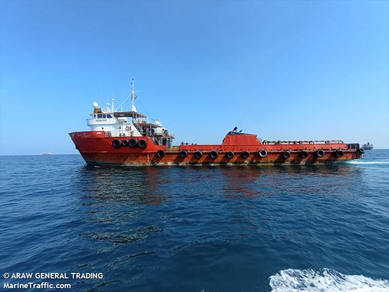 april 2 (Offshore Tug/Supply Ship) - IMO 7121114, MMSI 620416000, Call Sign D6A2416 under the flag of Comoros