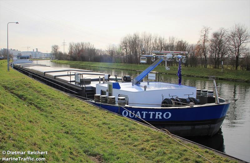 quattro (Cargo ship) - IMO , MMSI 211492690, Call Sign DC7364 under the flag of Germany