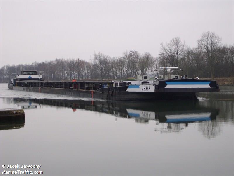 vera (Cargo ship) - IMO , MMSI 211548640, Call Sign DB2391 under the flag of Germany