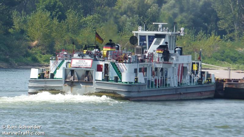 wien (Cargo ship) - IMO , MMSI 211644170, Call Sign DB8145 under the flag of Germany