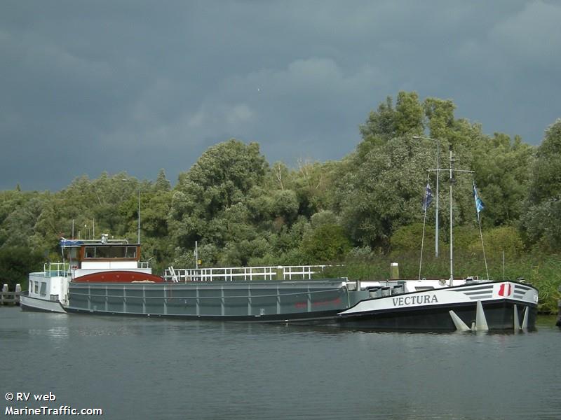 vectura (Cargo ship) - IMO , MMSI 244660701, Call Sign PI2983 under the flag of Netherlands