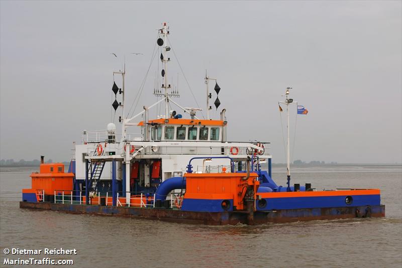 jetsed (Dredger) - IMO 8804505, MMSI 245443000, Call Sign PFCX under the flag of Netherlands