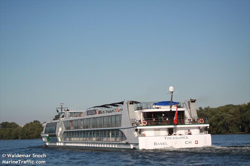 treasures (Passenger ship) - IMO , MMSI 269057377, Call Sign HE7370 under the flag of Switzerland