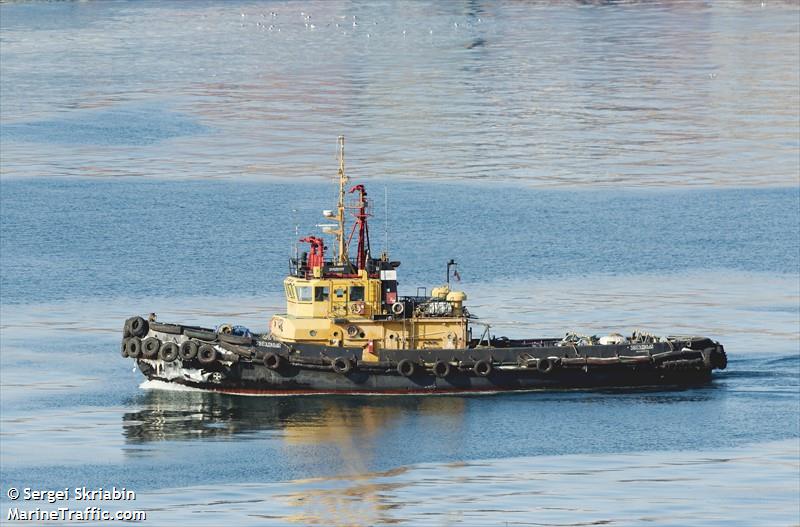 zvezdniy (Tug) - IMO 8842571, MMSI 273437070, Call Sign UHGN under the flag of Russia