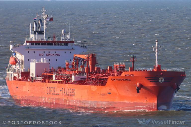 bow performer (Chemical/Oil Products Tanker) - IMO 9790658, MMSI 563070500, Call Sign 9V8568 under the flag of Singapore