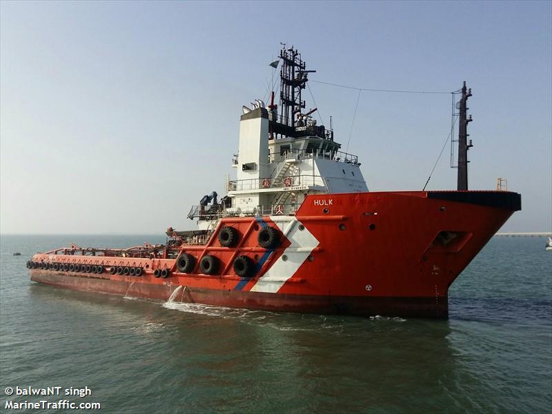 hulk (Tug) - IMO 9190925, MMSI 577182000, Call Sign YJTL6 under the flag of Vanuatu