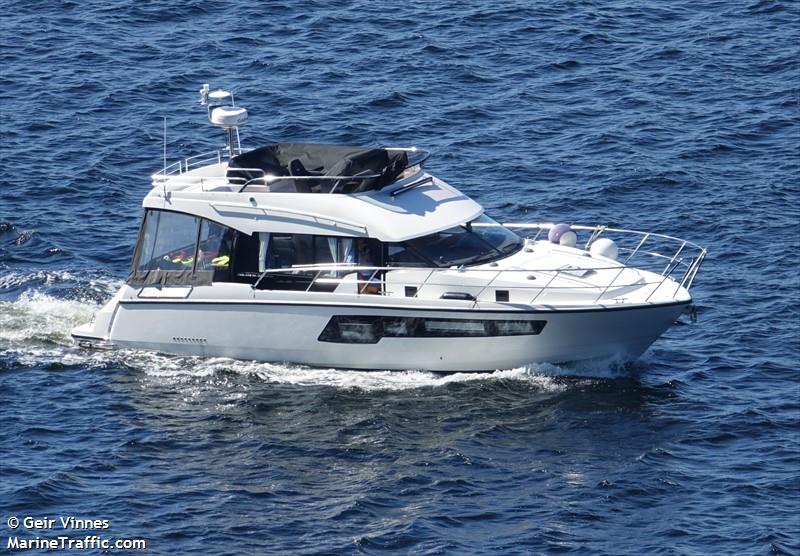 eik (Pleasure craft) - IMO , MMSI 258003250, Call Sign LH4504 under the flag of Norway