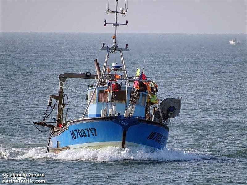 carabas (Fishing vessel) - IMO , MMSI 227679890 under the flag of France