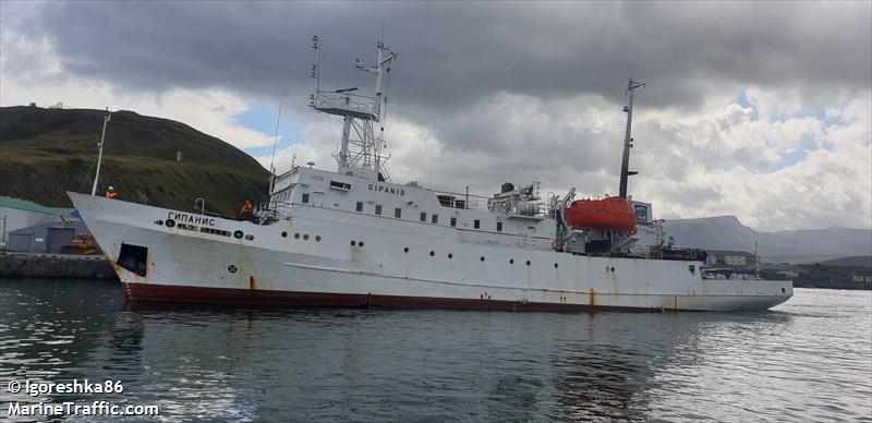gipanis (Research Vessel) - IMO 8859744, MMSI 273445090, Call Sign  UGSR under the flag of Russia