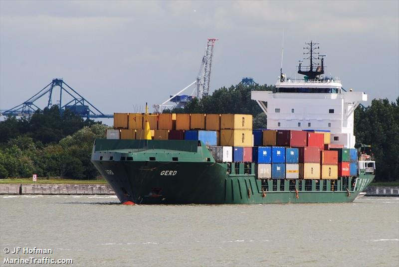 right step (General Cargo Ship) - IMO 9128013, MMSI 304816000, Call Sign V2QY3 under the flag of Antigua & Barbuda