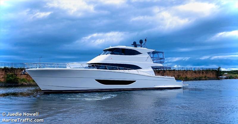 salute (Pleasure craft) - IMO , MMSI 512008489, Call Sign ZMX9842 under the flag of New Zealand