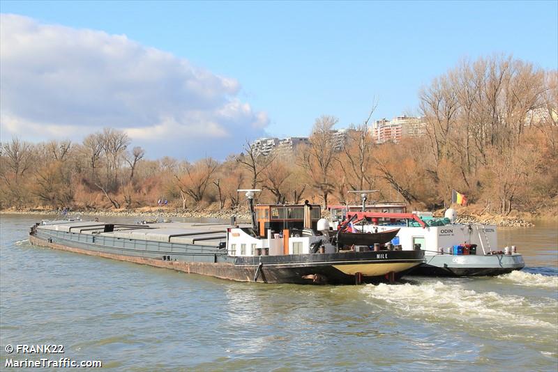 mile (Cargo ship) - IMO , MMSI 267210282, Call Sign PG8877 under the flag of Slovakia