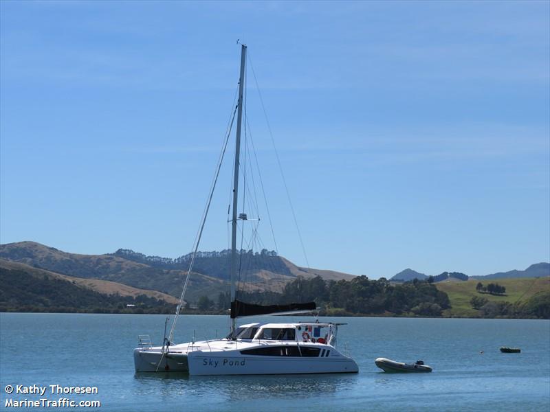 sky pond (-) - IMO , MMSI 518100147, Call Sign E5U3092 under the flag of Cook Islands