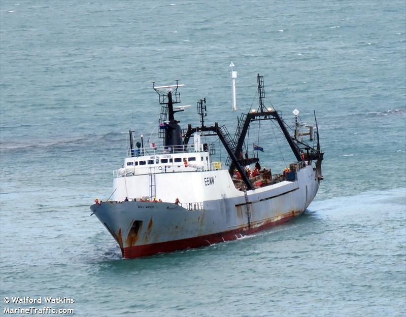 willwatch (Tanker) - IMO , MMSI 512000001, Call Sign E5WW under the flag of New Zealand