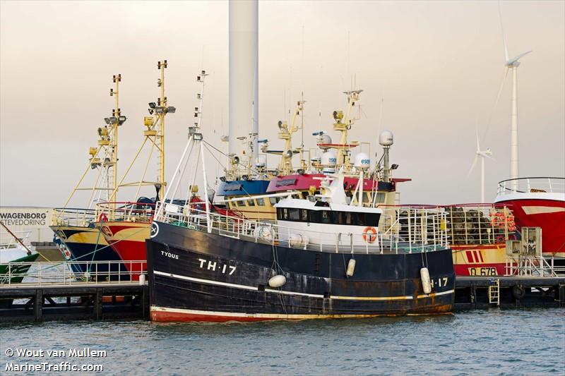 tydus (Fishing vessel) - IMO , MMSI 235104861, Call Sign 2HMM7 under the flag of United Kingdom (UK)
