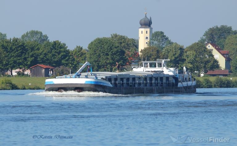 carl presser (Cargo ship) - IMO , MMSI 211191580, Call Sign DA5856 under the flag of Germany