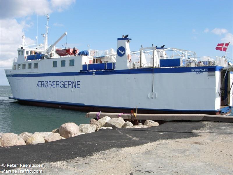 mf skjoldnaes (Passenger/Ro-Ro Cargo Ship) - IMO 7925649, MMSI 219000733, Call Sign OXDV under the flag of Denmark